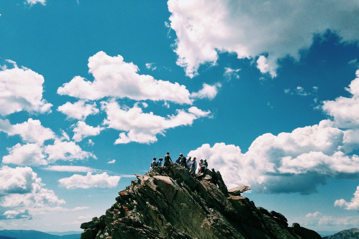 The Five Defining Characteristics of Excellent Data Driven Teams